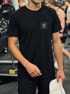 „Zdr kp“ – черна regular fit тениска, лице
